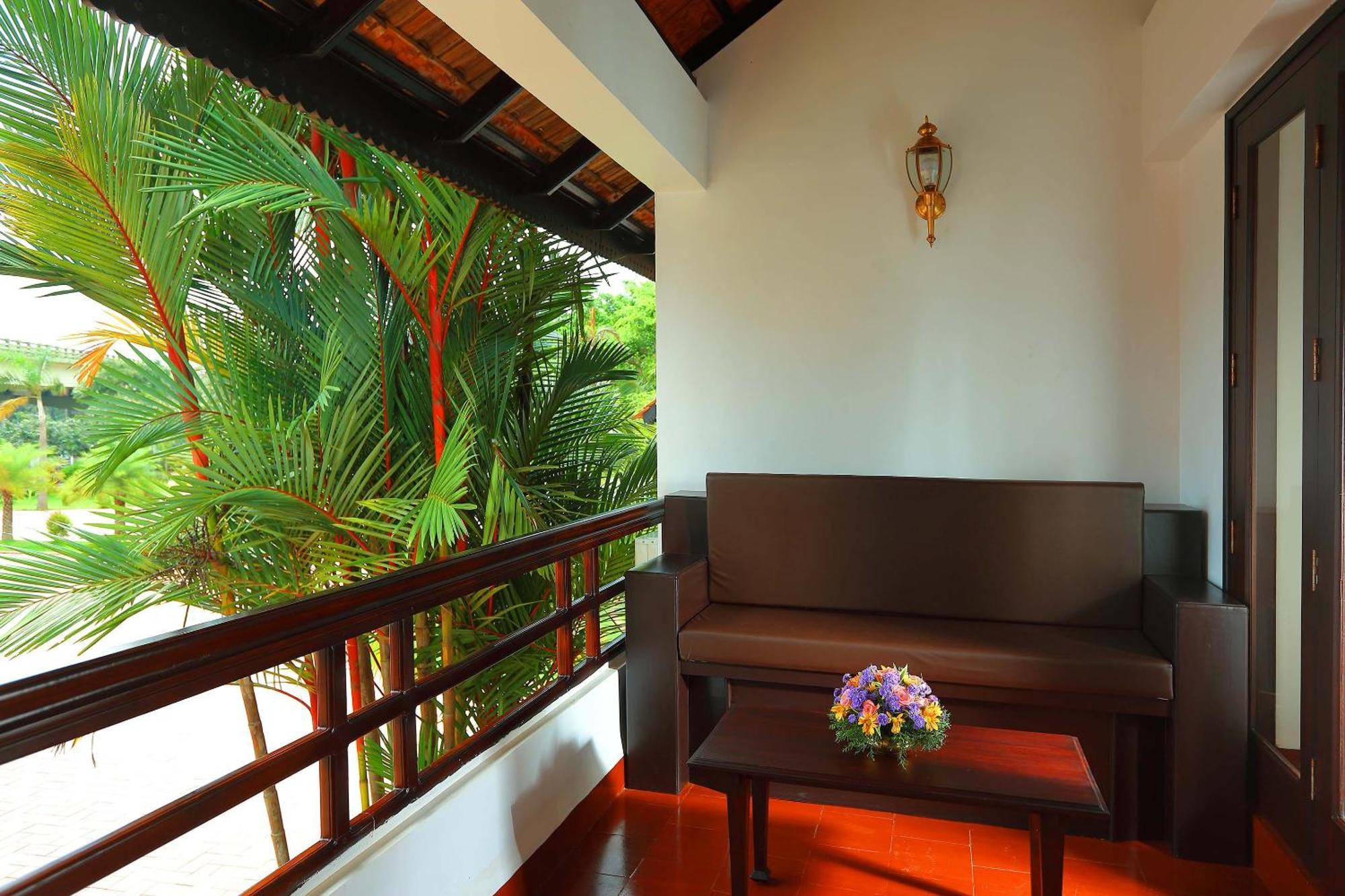 Nihara Resort&Spa Cochin Kochi Bagian luar foto